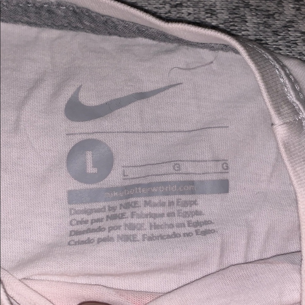 Nike - Picture 2 of 2